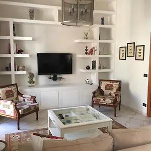 Apartment Centro Storico, Piazza Carmine: La Casa Di Angela, Reggio Calabria